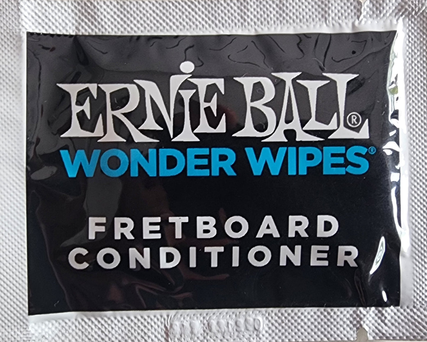 P04247 - WONDER WIPES FRETBOARD CONDITIONER